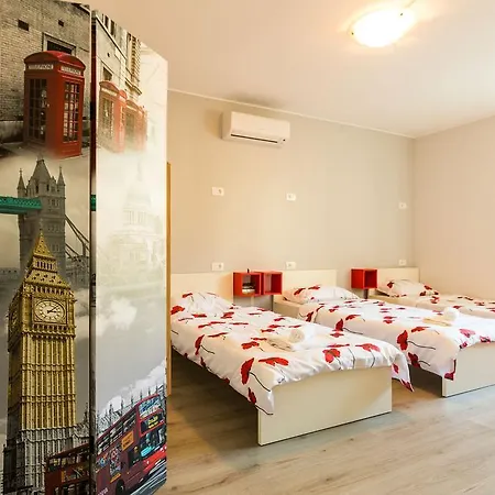 Sunset Hostal *